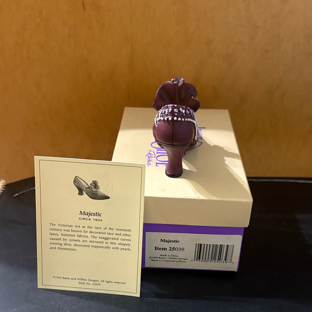 Just The Right Shoe Majestic Purple Heels - Picture 3 of 5